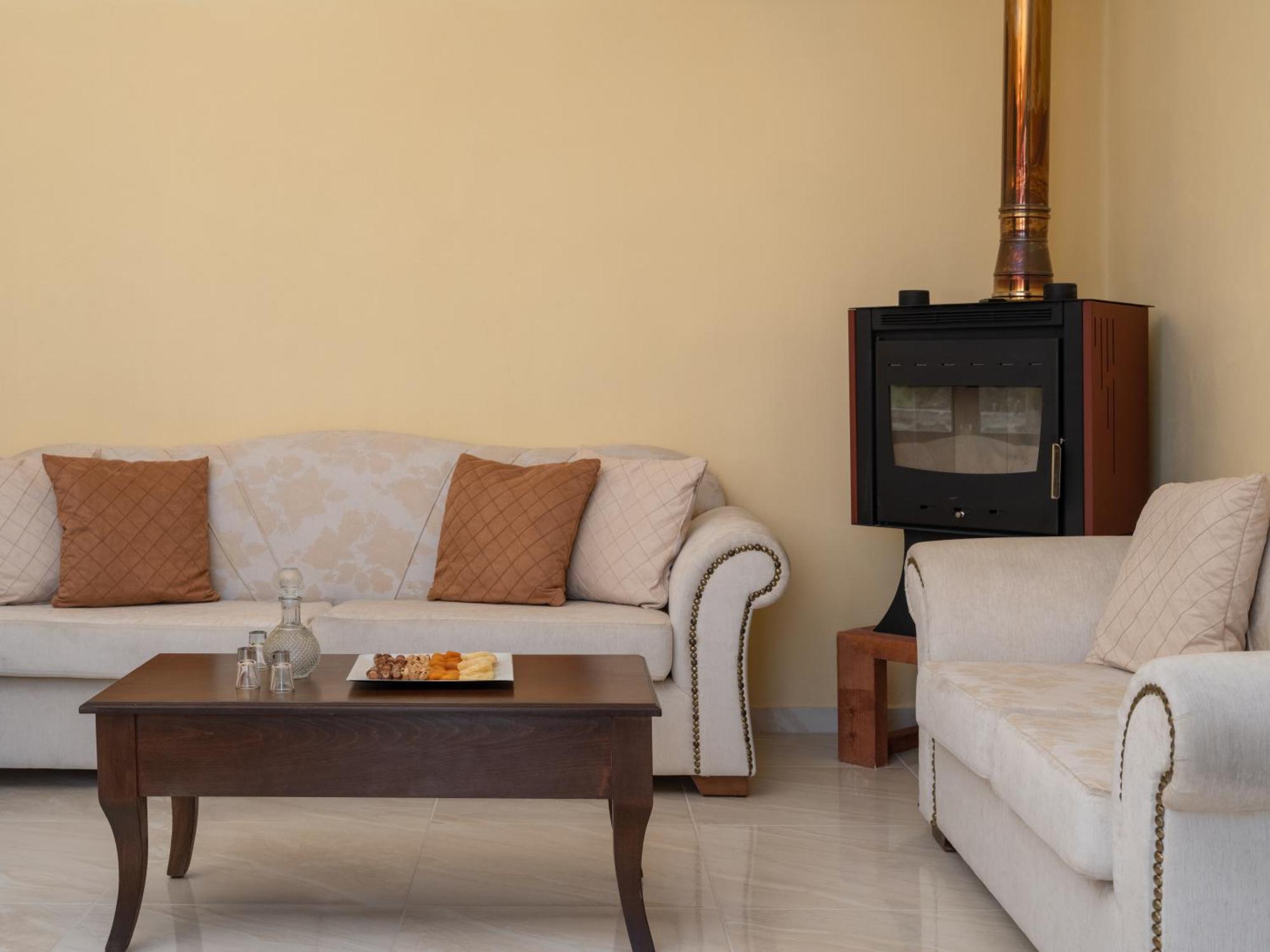 Draganigo Luxury Stone Houses 40 Min From Matala Ano Moulia Номер фото