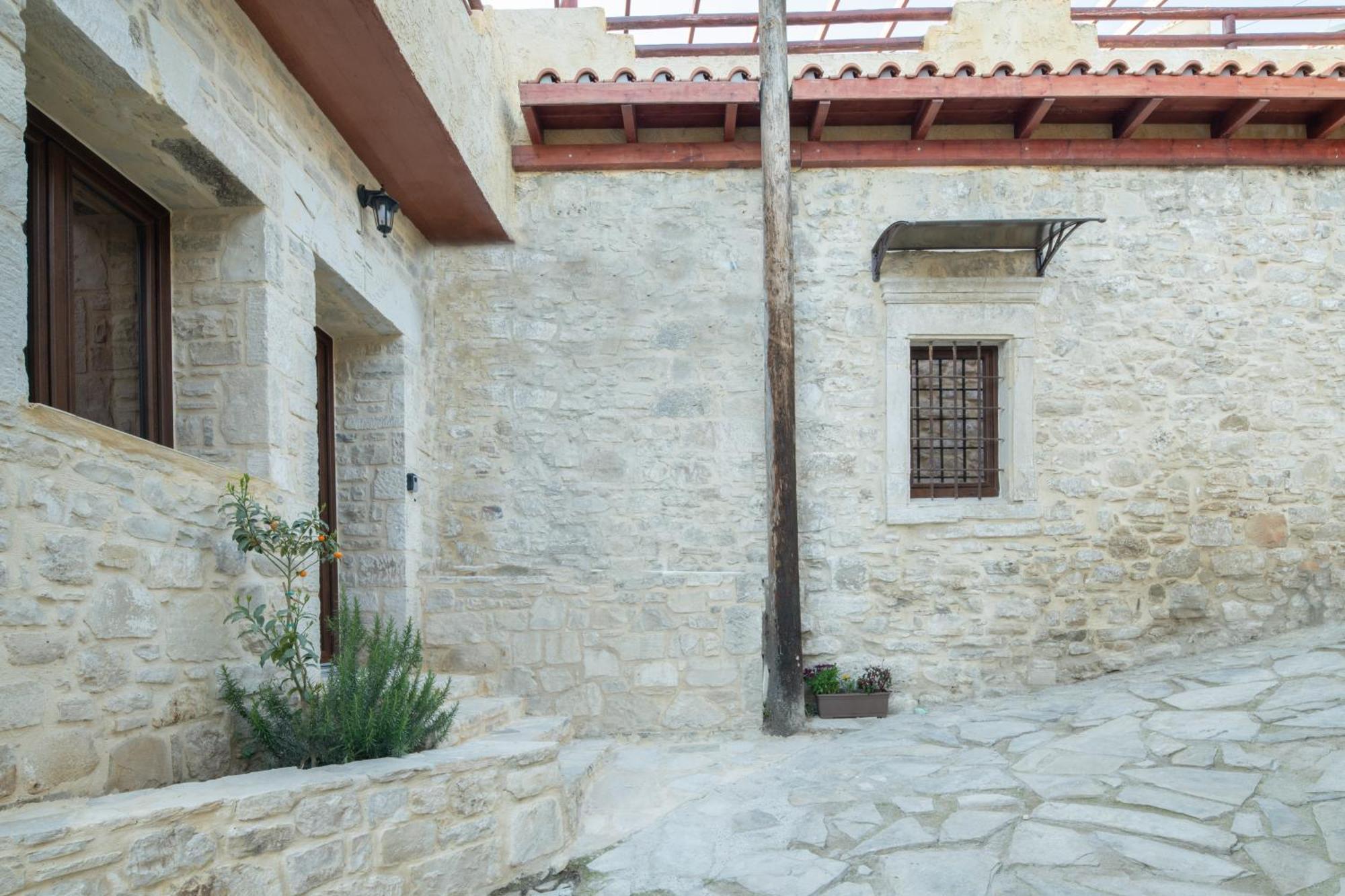 Draganigo Luxury Stone Houses 40 Min From Matala Ano Moulia Экстерьер фото